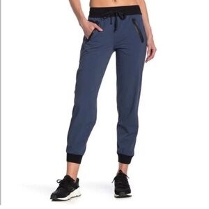 Blanc Noir Getaway Jogger Womens M Navy Blue Athleisure Drawstring Stretch Pant